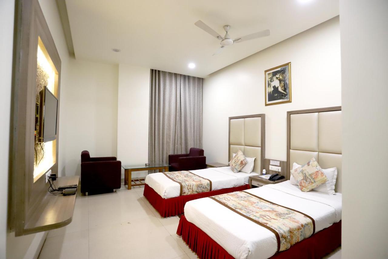 Hotel Blue Pearl Bhopal Exterior photo