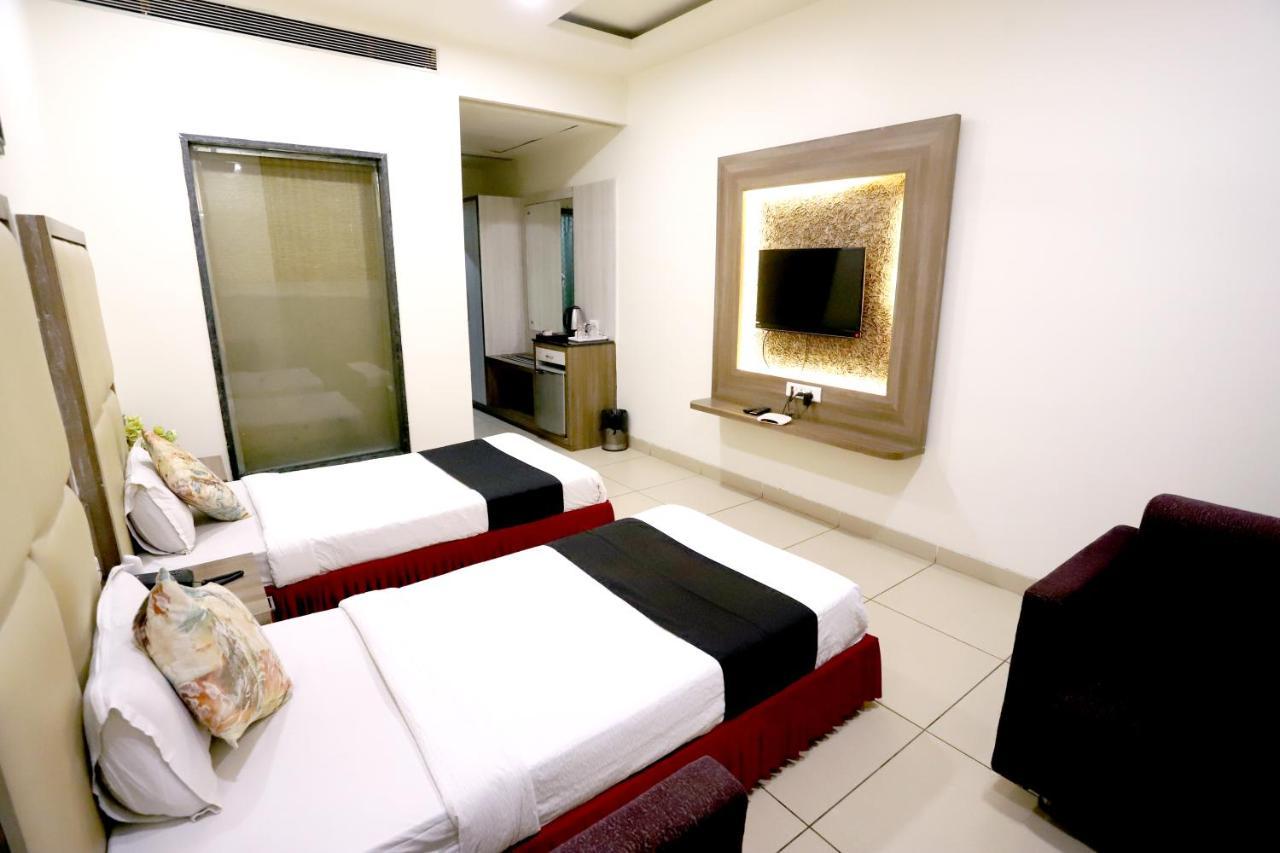 Hotel Blue Pearl Bhopal Exterior photo